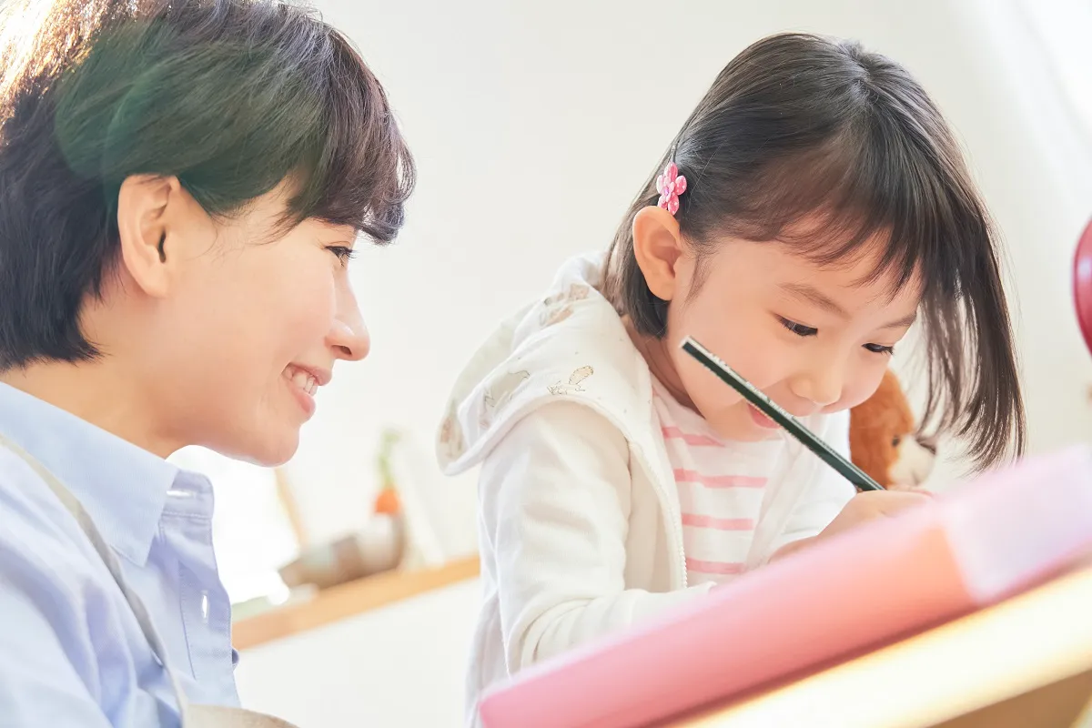 プリント学習を習慣化することで、勉強の習慣化だけでなく、文字書きの練習や達成感にも繋がります。